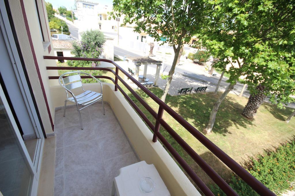 Hospedaria Buganvilia Alvor Habitación foto